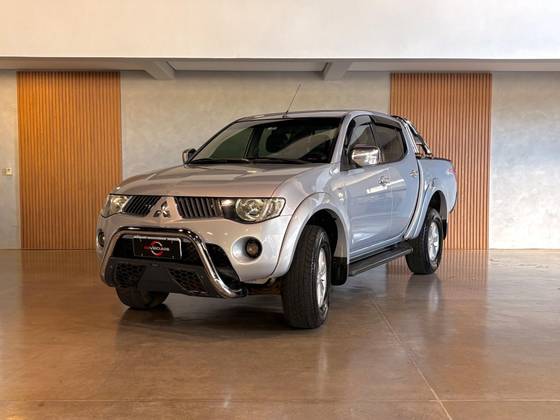 MITSUBISHI L200 TRITON 3.5 4X4 CD V6 24V FLEX 4P AUTOMÁTICO MITSUBISHI L200 TRITON 3.5 4X4 CD V6 24V FLEX 4P AUTOMÁTICO